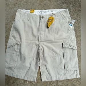 Men’s Nautica  khaki color cargo shorts